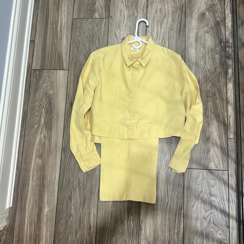 ARITZIA yellow pastel cropped button up shirt matching pants set MEDIUM size 8